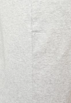 Pier One 5 PACK - Unterhemd/-shirt - 802 - Black_102 - Grey_001 - White 11 Pier One 5 PACK - Unterhemd/-shirt - 802 - Black_102 - Grey_001 - White -Pier One Verkaufsgeschäft 0a955050f8ad409d9106d70a8870543a