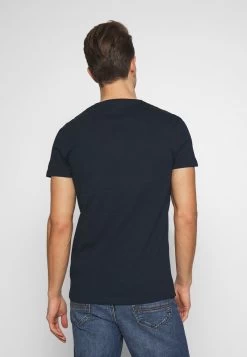 Pier One T-Shirt Basic - Dark Blue 8 Pier One T-Shirt Basic - Dark Blue -Pier One Verkaufsgeschäft 0af70e7725c7425f98d85c327ef43d82