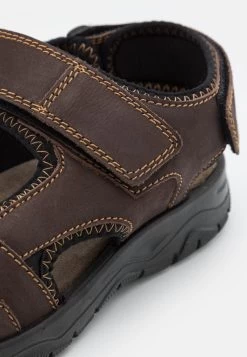 Pier One Trekkingsandale - Brown -Pier One Verkaufsgeschäft 22720775e7c446aca7c0e15c07d95000