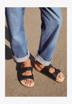 Pier One UNISEX - Hausschuh - Black 8 Pier One UNISEX - Hausschuh - Black -Pier One Verkaufsgeschäft 24272c78a40c4e589b9d280fcb0d7a40