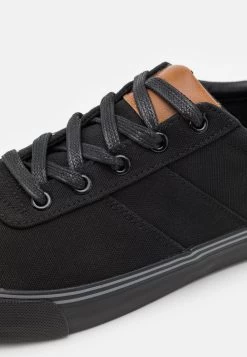 Pier One UNISEX - Sneaker Low - Black -Pier One Verkaufsgeschäft 3511c1ca32e9469d9ac139b94d6e1291