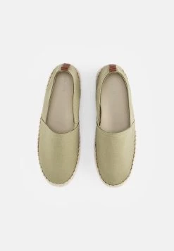 Pier One RENA ESPADRILLE UNISEX - Espadrille - Olive -Pier One Verkaufsgeschäft 37f61750ec004994b62ae6ddcfad1a43