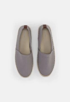 Pier One RENA ESPADRILLE UNISEX - Espadrille - Light Grey 9 Pier One RENA ESPADRILLE UNISEX - Espadrille - Light Grey -Pier One Verkaufsgeschäft 3a4ecaa564354b7ead8553c898526375