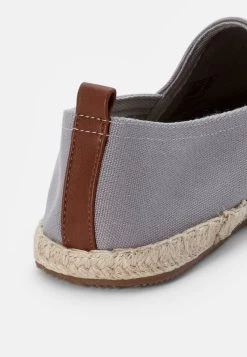 Pier One RENA ESPADRILLE UNISEX - Espadrille - Light Grey 11 Pier One RENA ESPADRILLE UNISEX - Espadrille - Light Grey -Pier One Verkaufsgeschäft 42d2421a7d9a4236aff6d97b980fd1f5