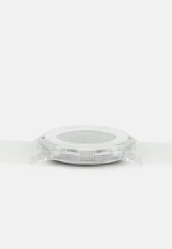 Pier One Digitaluhr - Transparent -Pier One Verkaufsgeschäft 4386d6beaa344030852b52d67b353427