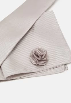 Pier One SET - Sonstige Accessoires - Silver 10 Pier One SET - Sonstige Accessoires - Silver -Pier One Verkaufsgeschäft 452e98d41bb04aa69987b4e354cb6b93