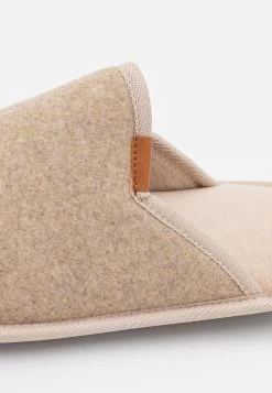 Pier One Hausschuh - Beige -Pier One Verkaufsgeschäft 4bb8e183218649be8d160cd154643fa0