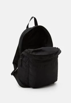 Pier One Tagesrucksack - Black 8 Pier One Tagesrucksack - Black -Pier One Verkaufsgeschäft 5857bf9f87bd4921afcc6369b3f34f5d