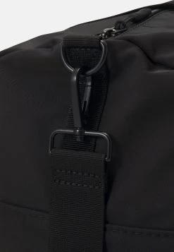 Pier One UNISEX - Sporttasche - Black -Pier One Verkaufsgeschäft 698f1b29d6a44ddc92266edae733d03e