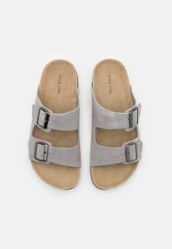 Pier One LEATHER UNISEX - Pantolette Flach - Grey 9 Pier One LEATHER UNISEX - Pantolette Flach - Grey -Pier One Verkaufsgeschäft 6e172422b00e484a8ac21c5f565af9d6
