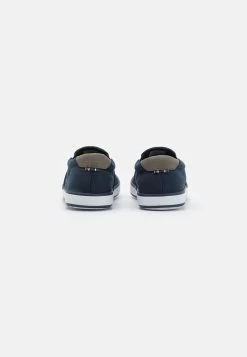 Pier One UNISEX - Sneaker Low - Dark Blue 8 Pier One UNISEX - Sneaker Low - Dark Blue -Pier One Verkaufsgeschäft 6ef35402e6874213ab2a07f1503526e4