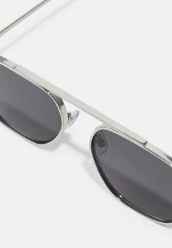 Pier One Sonnenbrille - Silver-coloured 9 Pier One Sonnenbrille - Silver-coloured -Pier One Verkaufsgeschäft 7d8386e687b348308fc460282594e4fb