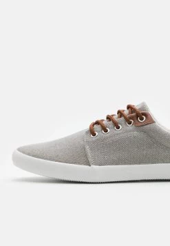 Pier One UNISEX - Sneaker Low - Light Grey -Pier One Verkaufsgeschäft 8f5660aa856d43a69db14e309615dd5c