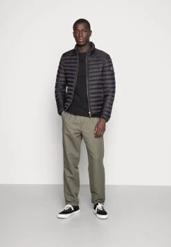 Pier One T-Shirt Basic - Black -Pier One Verkaufsgeschäft 9541d4ec16e54b19a6b86e488dd20e0f 1