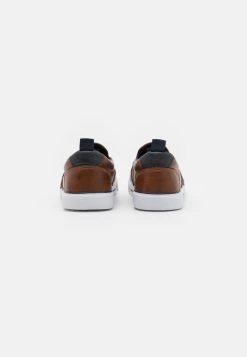 Pier One UNISEX - Sneaker Low - Cognac -Pier One Verkaufsgeschäft a5827ba272184322a5f334dbbc2389e8