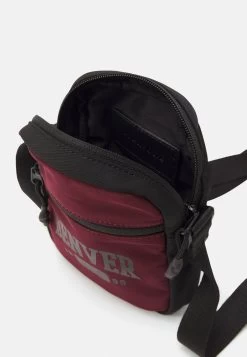 Pier One Umhängetasche - Dark Red 8 Pier One Umhängetasche - Dark Red -Pier One Verkaufsgeschäft bdbcce6e2c2c40959a79faab831c30aa