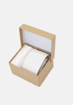 Pier One SET - Einstecktuch - White -Pier One Verkaufsgeschäft cc5c1369efc3414f9ad0b2848d35ffe7