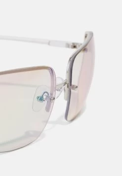 Pier One UNISEX - Sonnenbrille - Transparent 8 Pier One UNISEX - Sonnenbrille - Transparent -Pier One Verkaufsgeschäft ce973f03df4b4e619c64ae53602a15e3