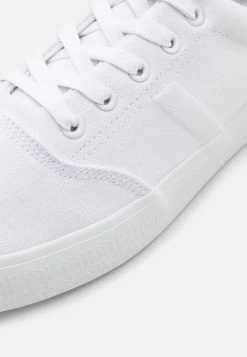 Pier One UNISEX - Sneaker Low - White -Pier One Verkaufsgeschäft f6df359590634876b1f3cf17919d50a5