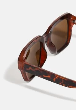 Pier One UNISEX - Sonnenbrille - Black -Pier One Verkaufsgeschäft faad10b8a5a2445f865f09b5d12427d1