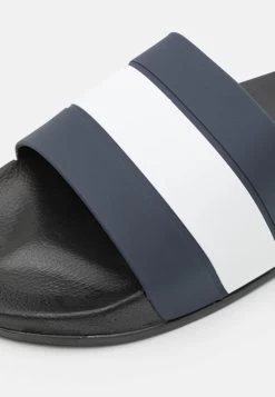 Pier One Pantolette Flach - Dark Blue/white -Pier One Verkaufsgeschäft fca2b97369364691b5a9f753ac3a49a5